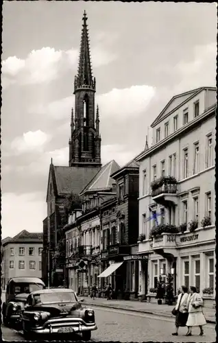 Ak Offenburg in Baden Schwarzwald, Hauptstraße mit Hotel Offenburger Hof und evangl. Kirche