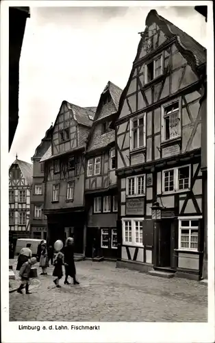 Ak Limburg an der Lahn, Fischmarkt, Fachwerkhäuser