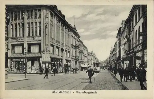 Ak Mönchengladbach am Niederrhein, Hindenburgstraße, Straßenbahn, Passanten