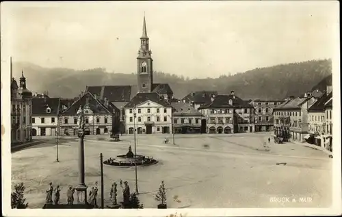 Ak Bruck an der Mur Steiermark, Platz, Denkmal, Kirche