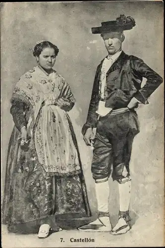 Ak Castellon, Ehepaar in spanischen Volkstrachten