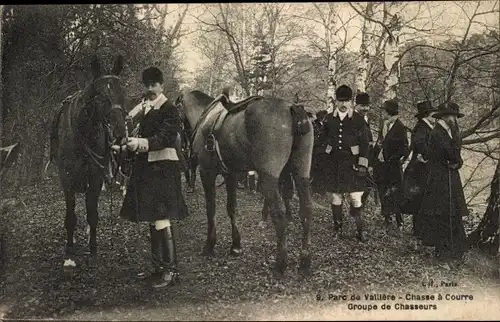 Ak Parc de Valliere, Jagd mit Hunden, Gruppe von Jägern