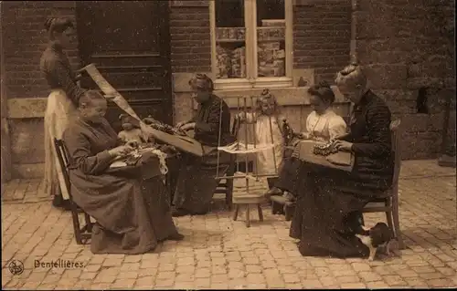 Ak Klöpplerinnen bei der Arbeit, Klöppelwerk, Belgische Tracht