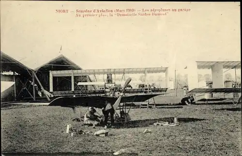 Ak Semaine d'Aviation Niort 1910, Les aeroplanes au garage, Demoiselle Santos Dumont, Flugpionier