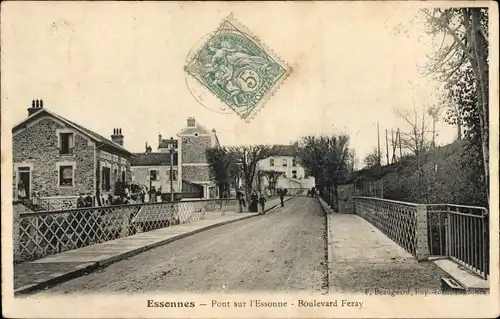 Ak L'Essonne von Essonne, Brücke über die Essonne, Boulevard Feray