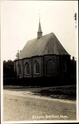 Foto Ak Bergeyk Bergeijk Nordbrabant, Kirche