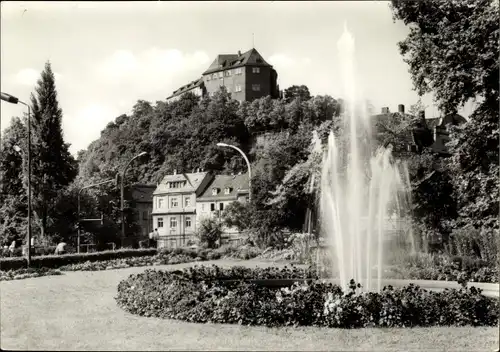 Ak Greiz im Vogtland, Schloss, Springbrunnen