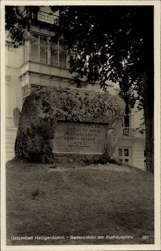 Ak Seebad Heiligendamm Bad Doberan, Gedenkstein, Kurhausplatz