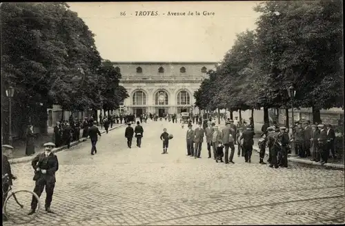 Ak Troyes Aube, Avenue de la Gare