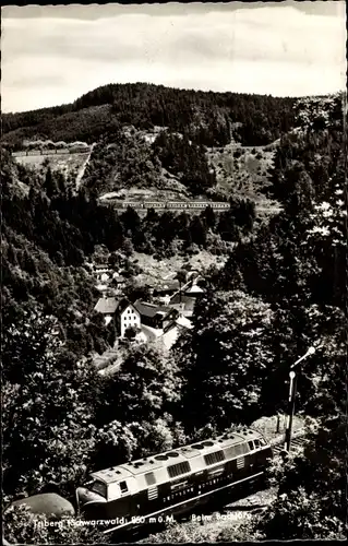 Ak Triberg im Schwarzwald, Beim Bachjörg, Eisenbahn, Panorama