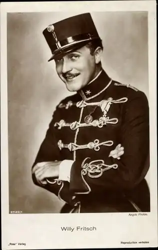 Ak Schauspieler Willy Fritsch, Portrait, Uniform