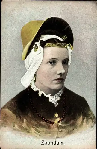 Ak Zaandam, Frau in niederländischer Volkstracht, Portrait