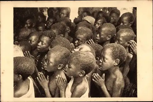 Ak Französisch Kongo, afrikanische christliche Kinder beim Gebet