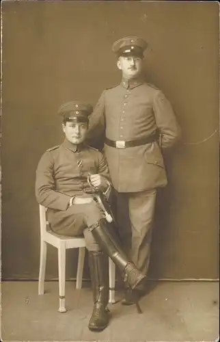 Foto Ak Olsztyn Allenstein Ostpreußen, Deutsche Soldaten in Uniformen, I WK
