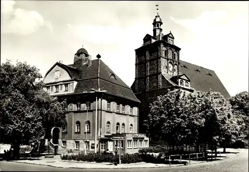 Ak Dommitzsch an der Elbe Sachsen, Rathaus, Platz der Deutsch-Sowjetischen Freundschaft