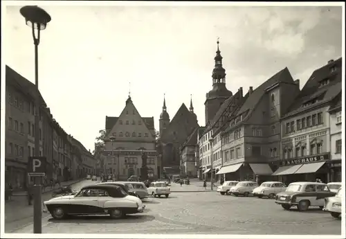 Foto Ak Lutherstadt Eisleben, Marktplatz, Parkplatz, Autos