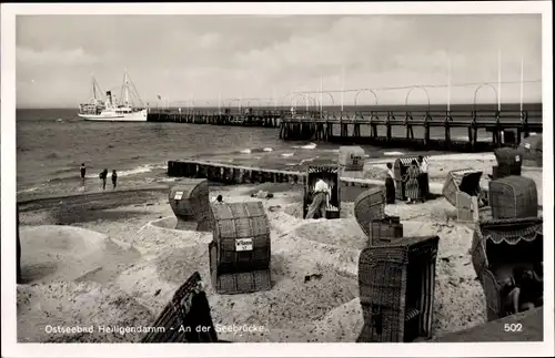 Ak Seebad Heiligendamm Bad Doberan, Seebrücke, Strand, Strandkörbe, Schiff