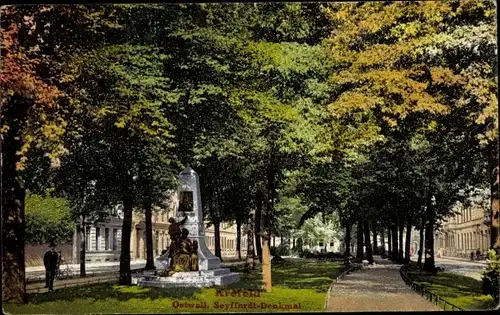 Ak Krefeld am Niederrhein, Ostwall, Seyffardt-Denkmal, Allee