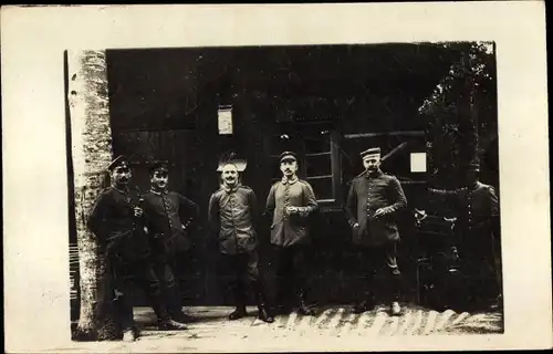 Foto Ak Deutsche Soldaten in Uniformen, I WK