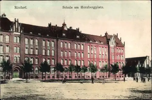 Ak Berlin Neukölln Rixdorf, Schule am Herzbergplatz