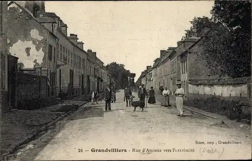 Ak Grandvilliers Oise, Rue d&#39;Amiens gegen Ende