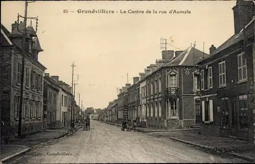 Ak Grandvilliers Oise, Das Zentrum der Rue d&#39;Aumale