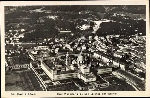 Ak Madrid Spanien, Kloster San Lorenzo del Escorial, Fliegeraufnahme