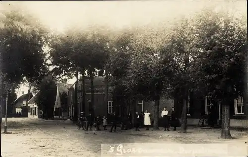 Foto Ak 's Gravenmoer Nordbrabant, Straßenpartie 1919