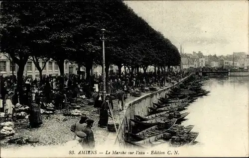 Ak Amiens Somme, Auf dem Wasser gehen