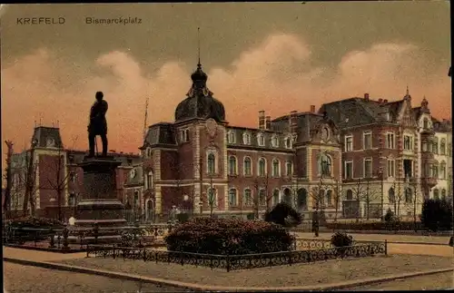 Ak Krefeld am Niederrhein, Bismarckplatz, Denkmal, Abendansicht