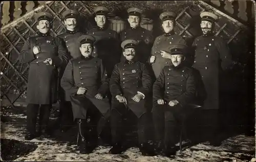 Foto Ak Deutsche Soldaten in Uniformen, Gruppenaufnahme, I WK