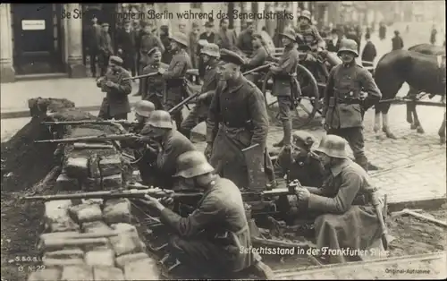 Ak Berlin Friedrichshain, Spartakusaufstand, Januar 1919, Januaraufstand, Frankfurter Allee, M.G.