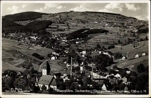 Ak Brunndöbra Klingenthal im Vogtland, Panorama, Sachsenberg Georgenthal, Aschberg