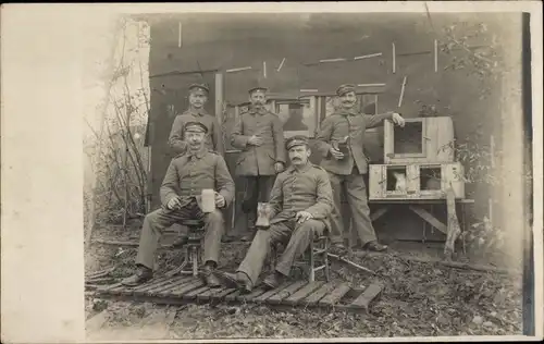 Foto Ak Deutsche Soldaten in Uniformen, I WK