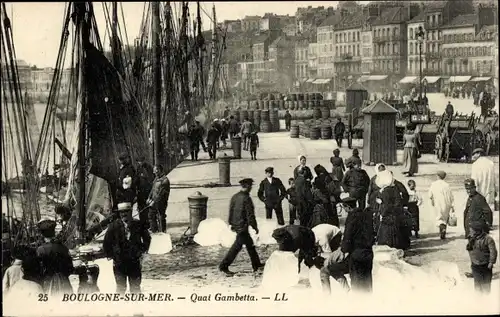 Ak Boulogne sur Mer Pas de Calais, Quai Gambetta