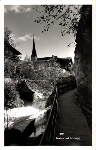 Ak Mehrn Tirol, Holzweg, Kirche, Wasserfall