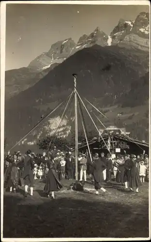 Foto Ak Schweiz?, Hütte, Bergpanorama