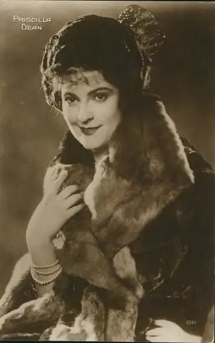 Ak Schauspielerin Priscilla Dean, Portrait