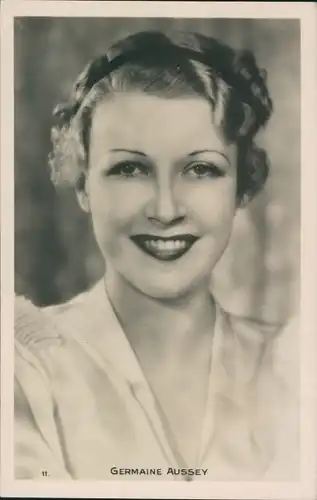 Ak Schauspielerin Germaine Aussey, Portrait