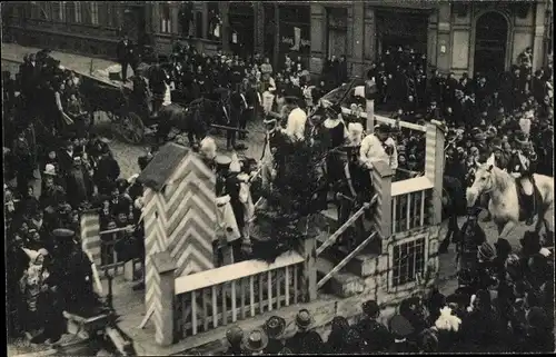 Ak Dresden, Karneval 1912, Festzug, Gruppe XIII, Bürgergarede, Albrechtstraße