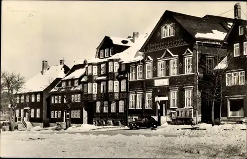 Ak Steinheid Neuhaus am Rennweg Thüringen, HO Gaststätte am Markt, Winter