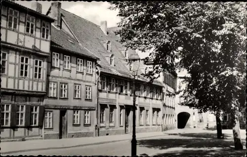 Ak Halberstadt am Harz, Unter den Weiden, Straßenansicht