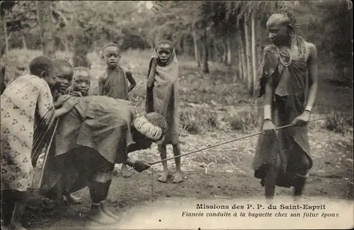 Ak Missions des P. P. du Saint Esprit, Fiancee conduite a la baguette chez son futur epoux