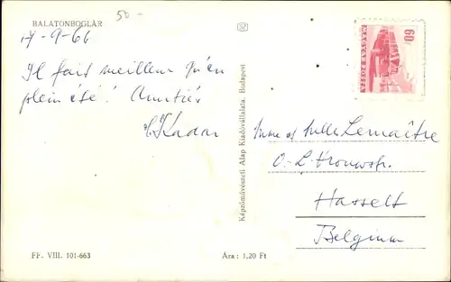 Ak Balatonboglár Ungarn, Teilansicht, Seeufer, Boote, Hütten, Frauen in Liegestühlen