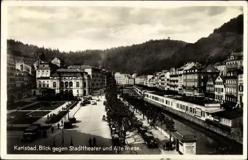 Ak Karlovy Vary Karlsbad Stadt, Stadttheater, Alte Wiese