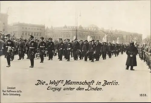 Ak Die Wolf Mannschaft in Berlin, Einzug unter den Linden, Seeleute