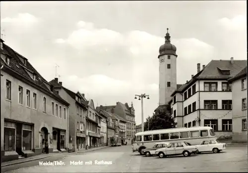 Ak Weida in Thüringen, Markt, Rathaus, Bus, Autos