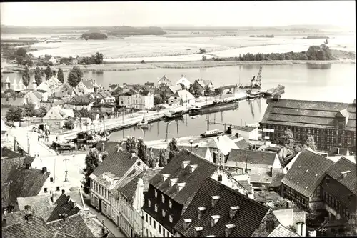 Ak Wolgast in Mecklenburg Vorpommern, Hafen, Schiffe, Panorama