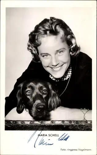 Ak Schauspielerin Maria Schell, Portrait, Hund, Autogramm