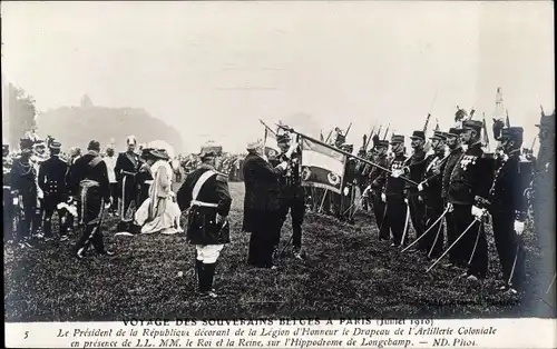 Ak König Albert I. von Belgien, Staatsbesuch Paris 1910, Präsident Fallières, Ehrenlegion